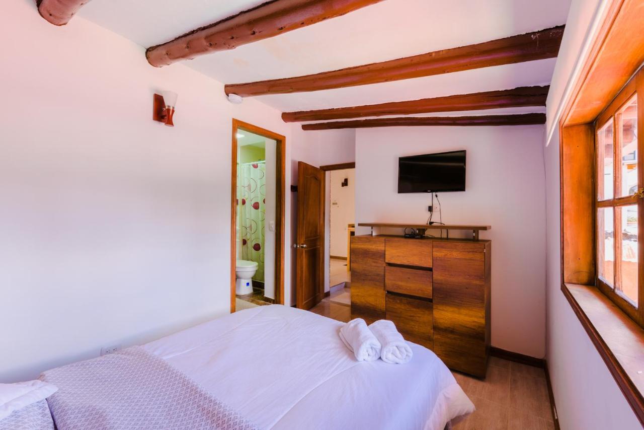 Hostal Dona Eliza โบโกตา ภายนอก รูปภาพ