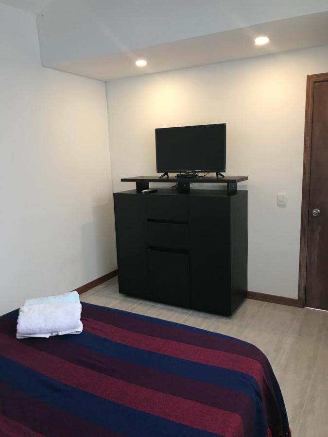 Hostal Dona Eliza โบโกตา ภายนอก รูปภาพ