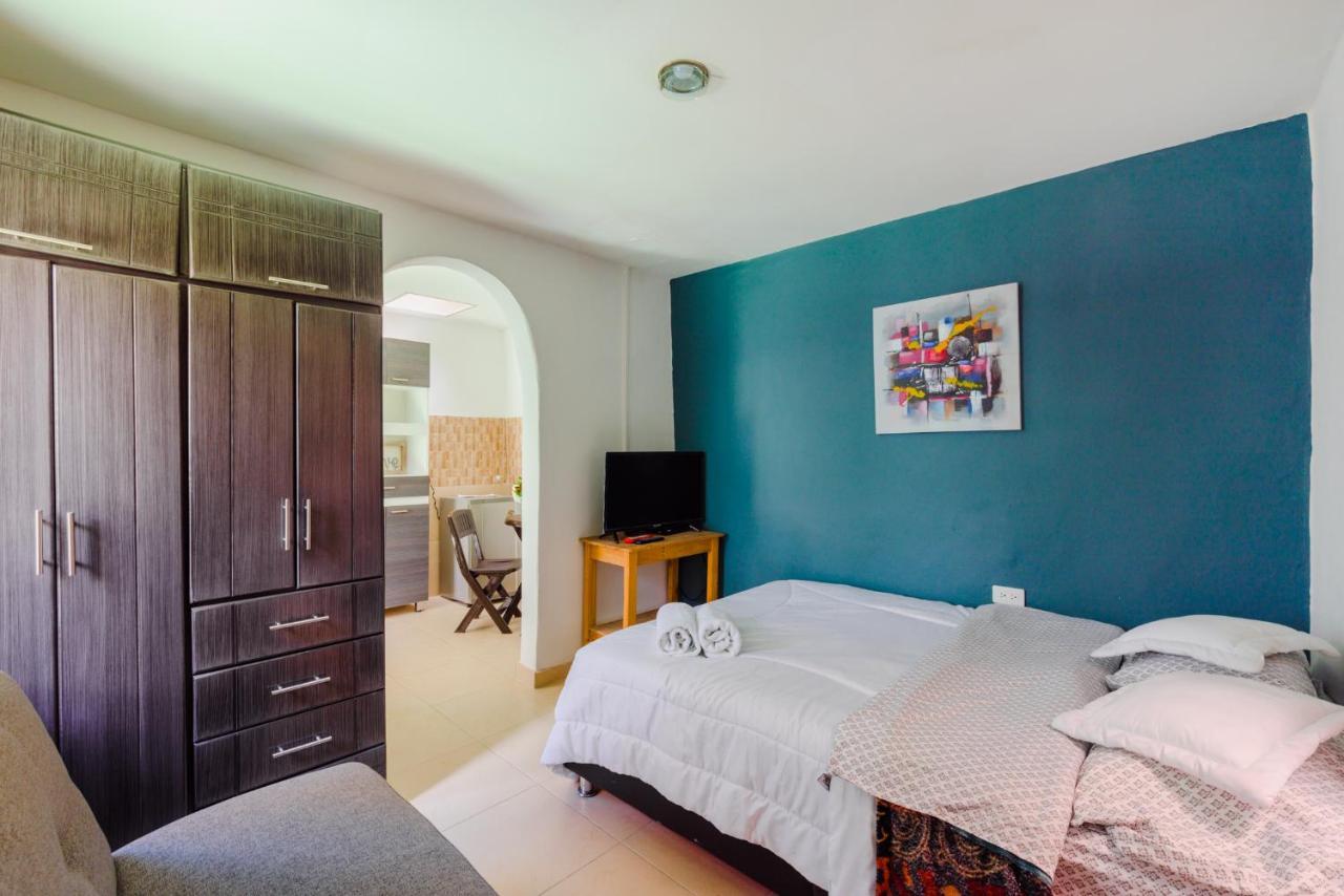 Hostal Dona Eliza โบโกตา ภายนอก รูปภาพ