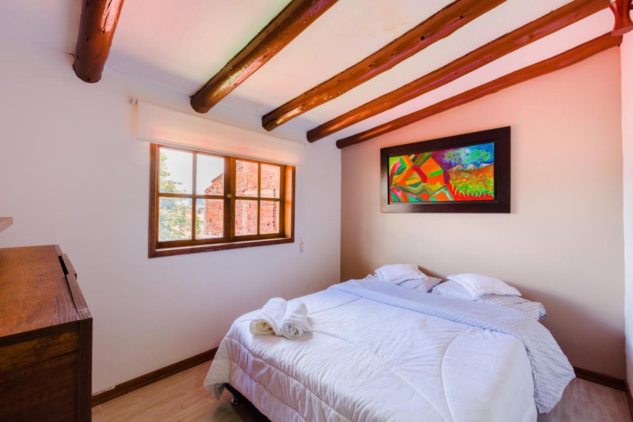 Hostal Dona Eliza โบโกตา ภายนอก รูปภาพ